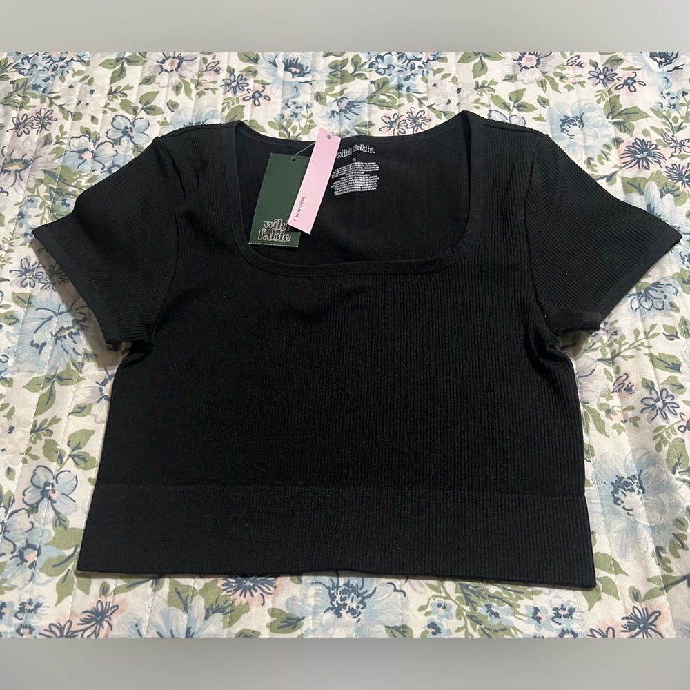 Women’s Wild Fable Crop Top Size (S)